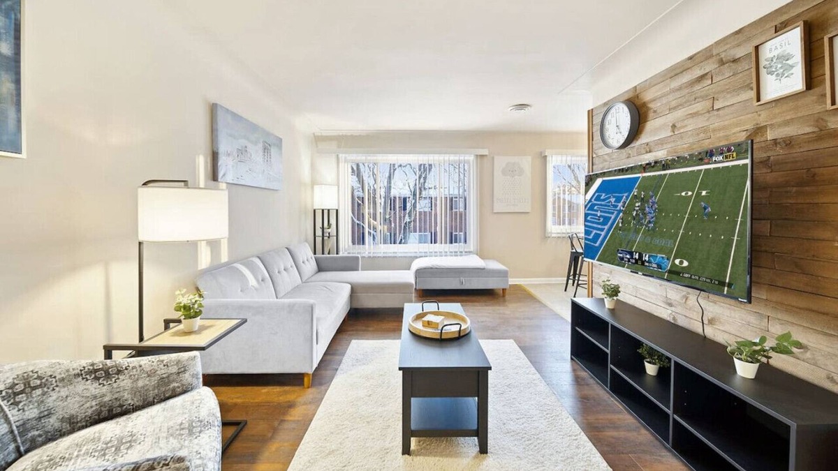 Shelby Township Apartment | Modern Cozy 1 Bedroom Apartment in Shelby Township