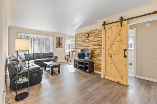 Shelby Township Apartment | Modern Cozy 1 Bedroom Apartment in Shelby Township