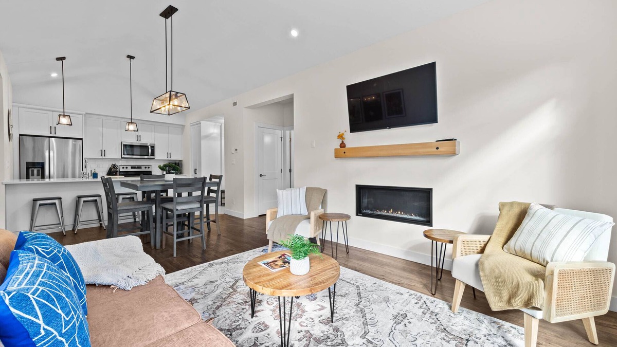 Sun Peaks Condo | Modern & Cozy Condo w/Hot Tub!
