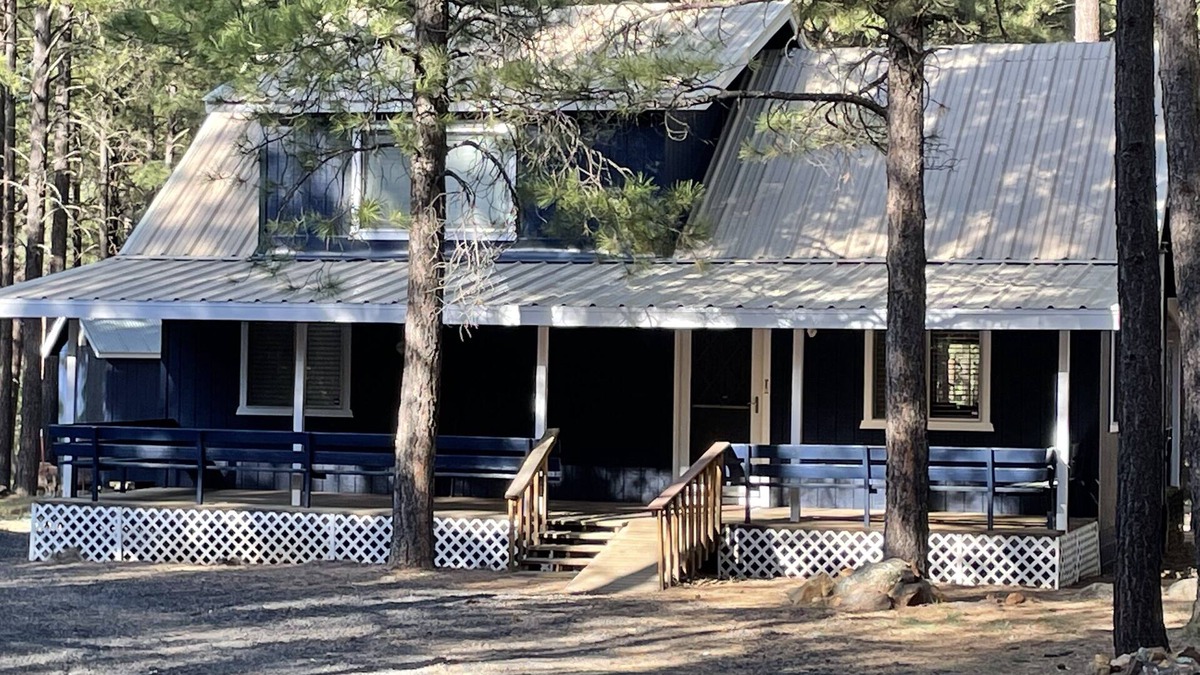 Heber Cabin | Modern cozy Forrest Lakes Cabin
