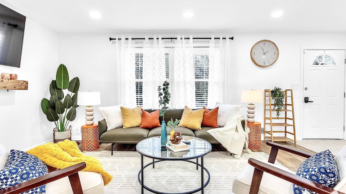 Belvedere Park House | Modern & Cozy Home mins to Decatur Sq & DT Atlanta