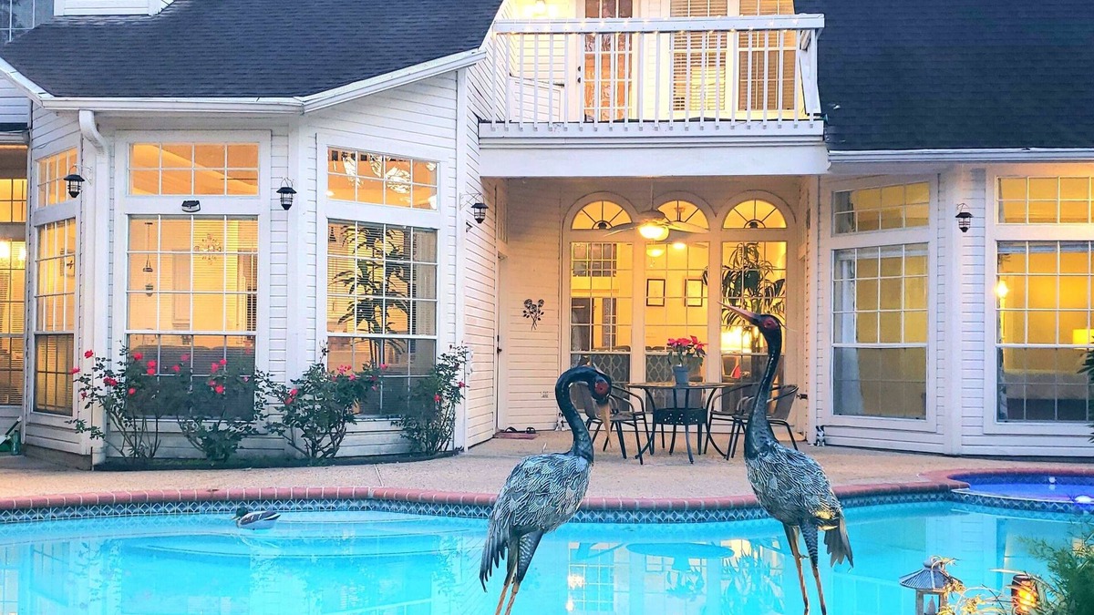Barker House | Modern Custom Home in Prestigious Champions Golf Club Community