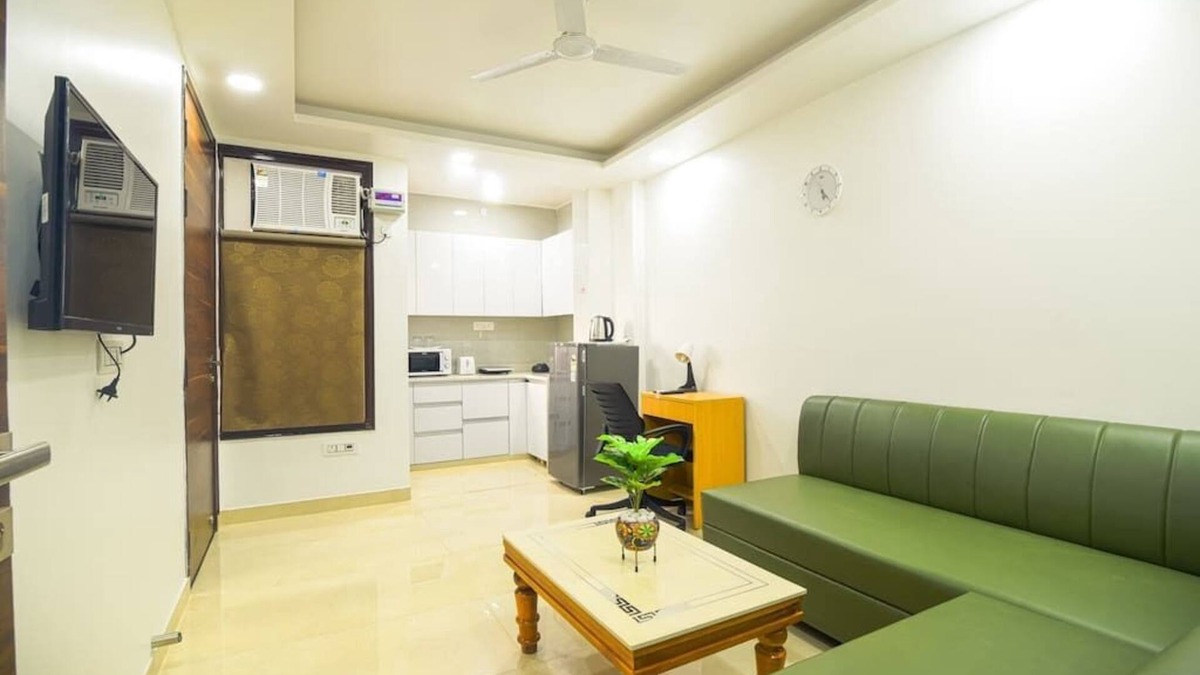 DLF City Apartment | Modern cyber retreat with Gym