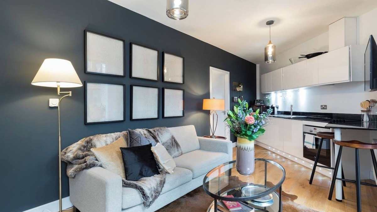 Notting Dale Apartment | Modern & Designed 2 bed apt w/terrace Notting Hill
