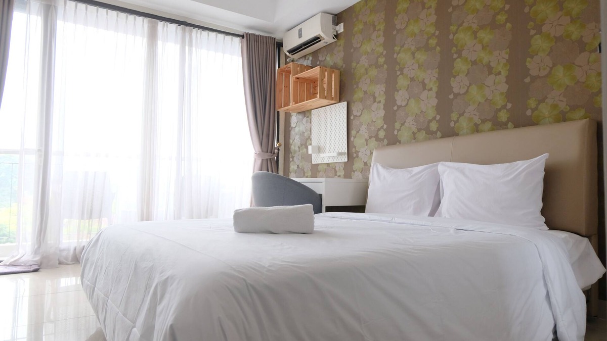 Hegarmanah Apartment | Modern Designed And Strategic Studio Room At Beverly Dago Apartment