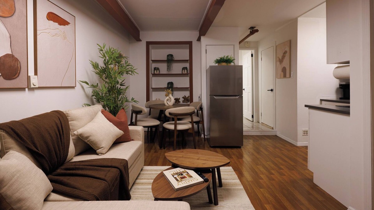 Brooklyn Heights Apartment | Modern Designer 1 Bedroom in Dumbo NYC