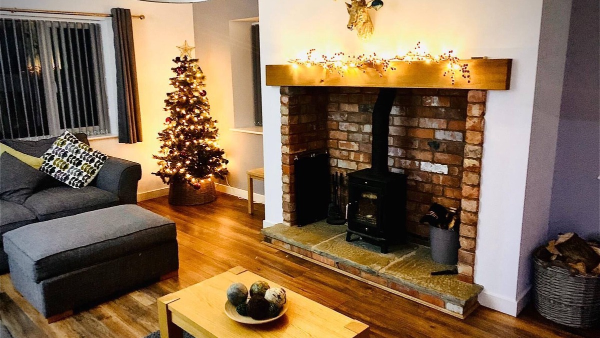 Llanyre House | Modern detached property in the heart of Wales