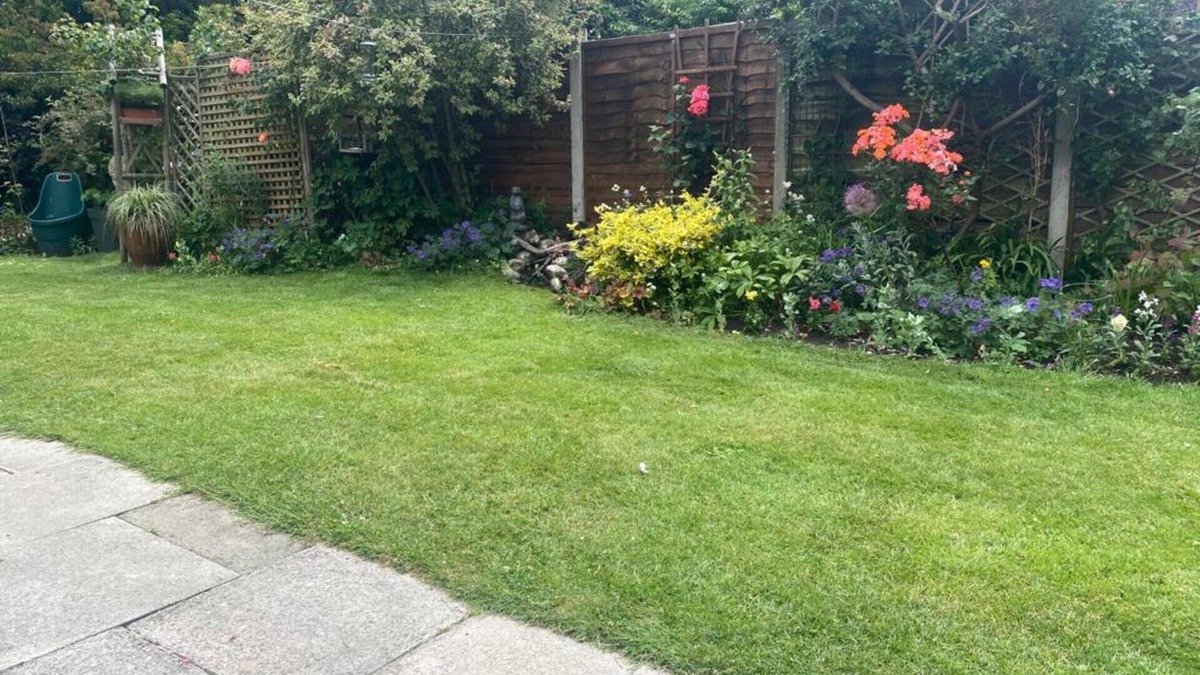 Trafford Apartment | Modern Detached Bungalow