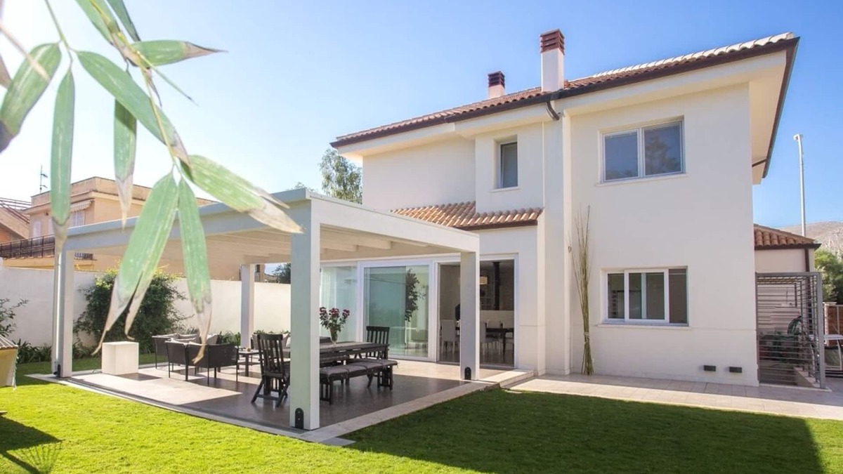 Mondello Villa | Modern detached villa near the beach of Mondello