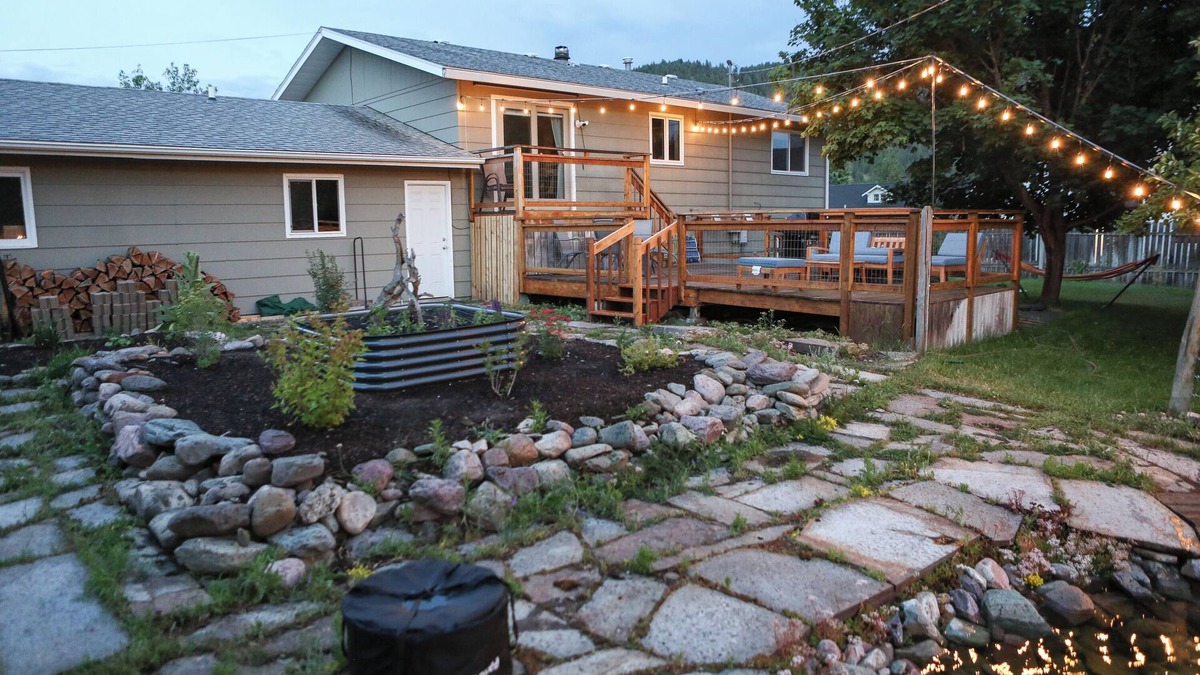 Upper Rattlesnake House | Modern dog-friendly retreat, with large deck, gardens, pond, and trails.