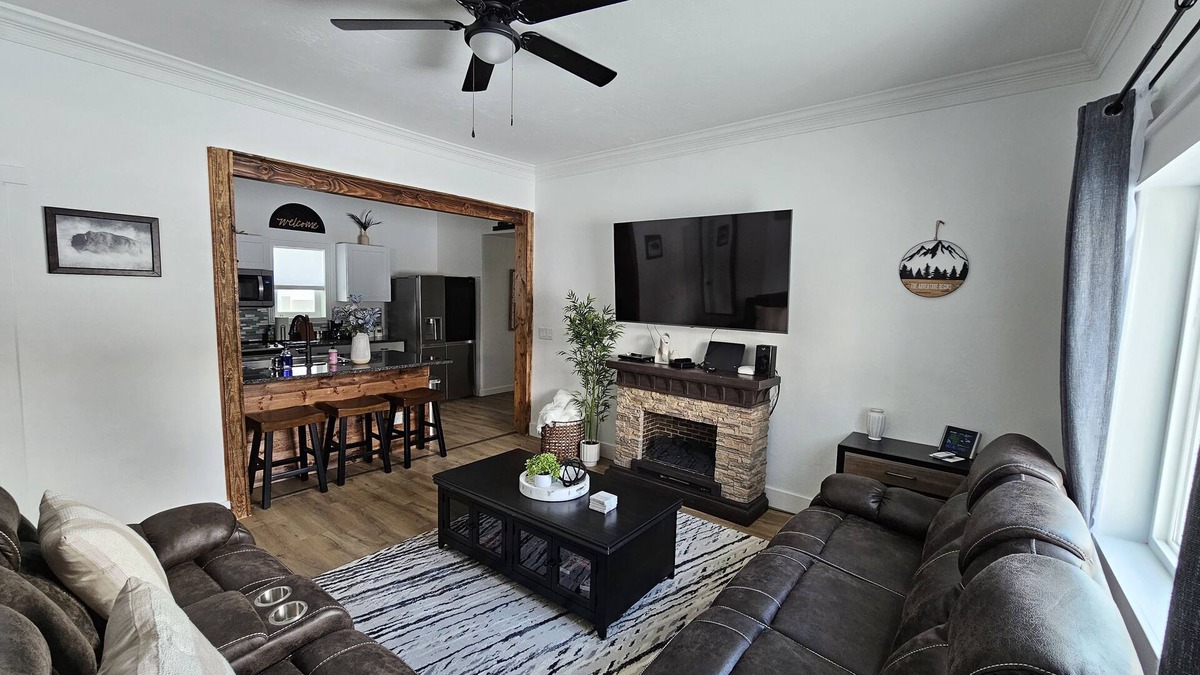 Idaho Falls House | Modern Downtown Livingnn
