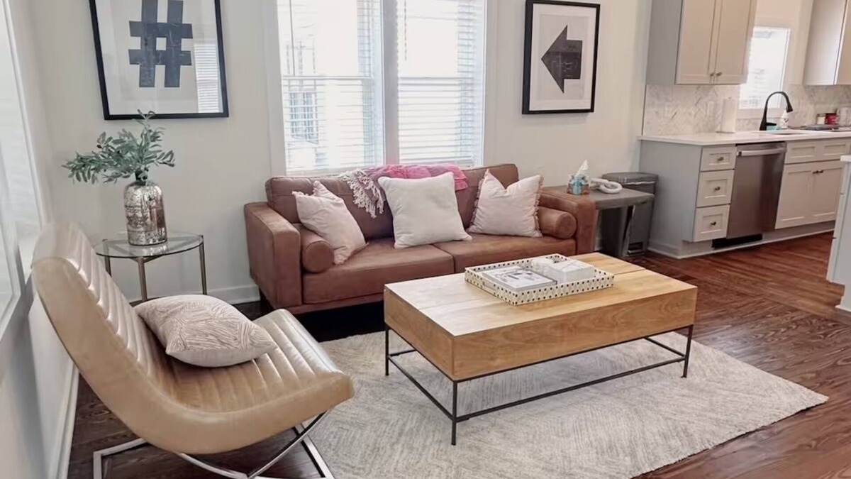 Downtown House | Modern Downtown Raleigh Jewel