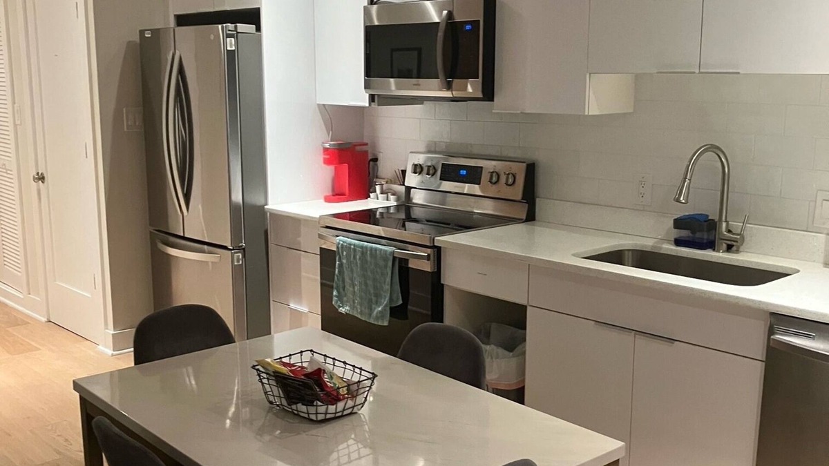 Midtown Village Apartment | Modern Downtown Suite -2BR-Apt 3F