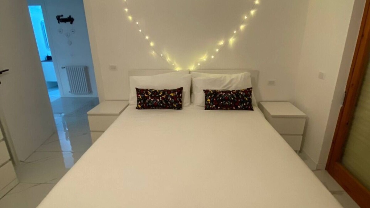 Latina Apartment | Modern (dream) apartment in Latina with terrace and two double bedrooms