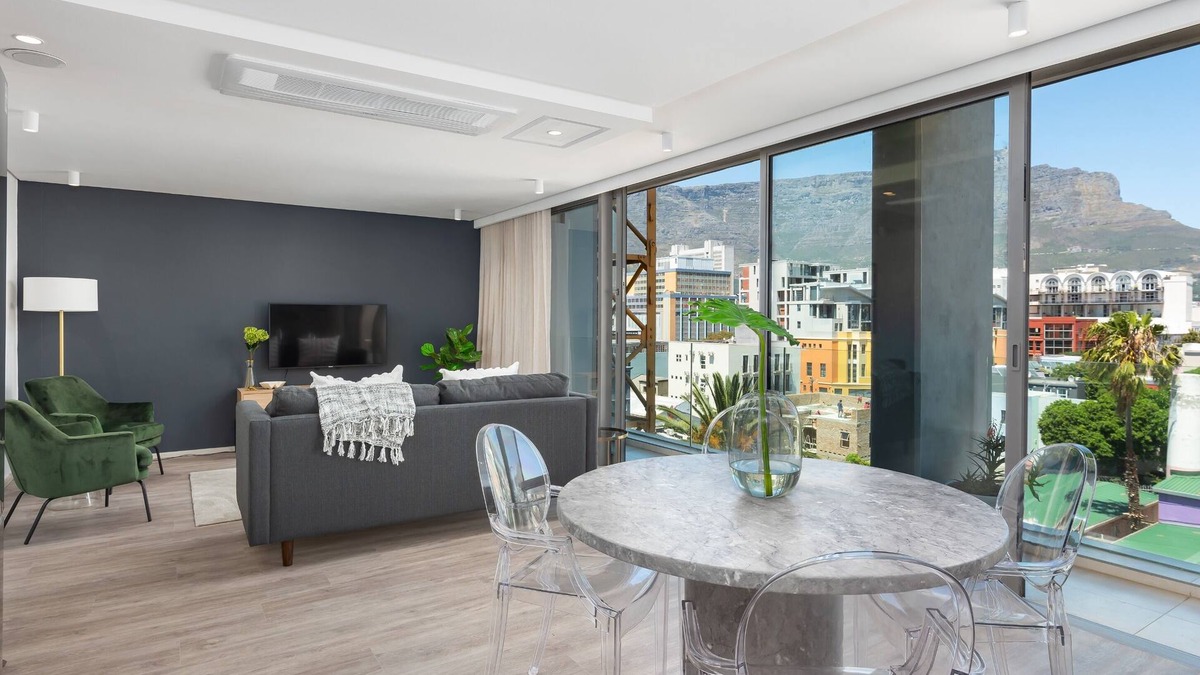 Bo'Kaap Apartment | Modern Duplex Apartment | Views | Space | Balcony