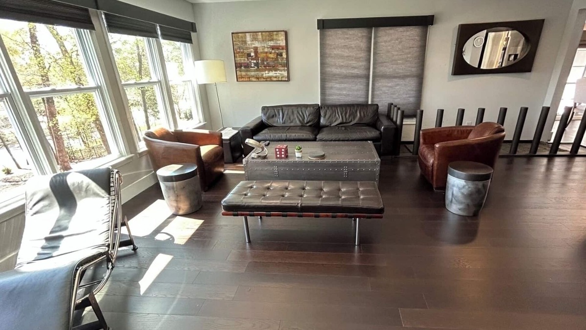 Dunwoody House | Modern Duplex Close to Perimeter Mall