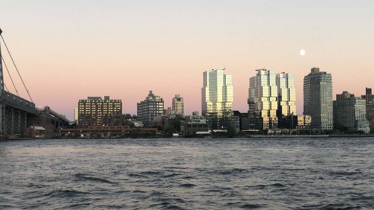 East Village Apartment | Modern, elegant, and large 2-bedroom Apt# 3 near WTC