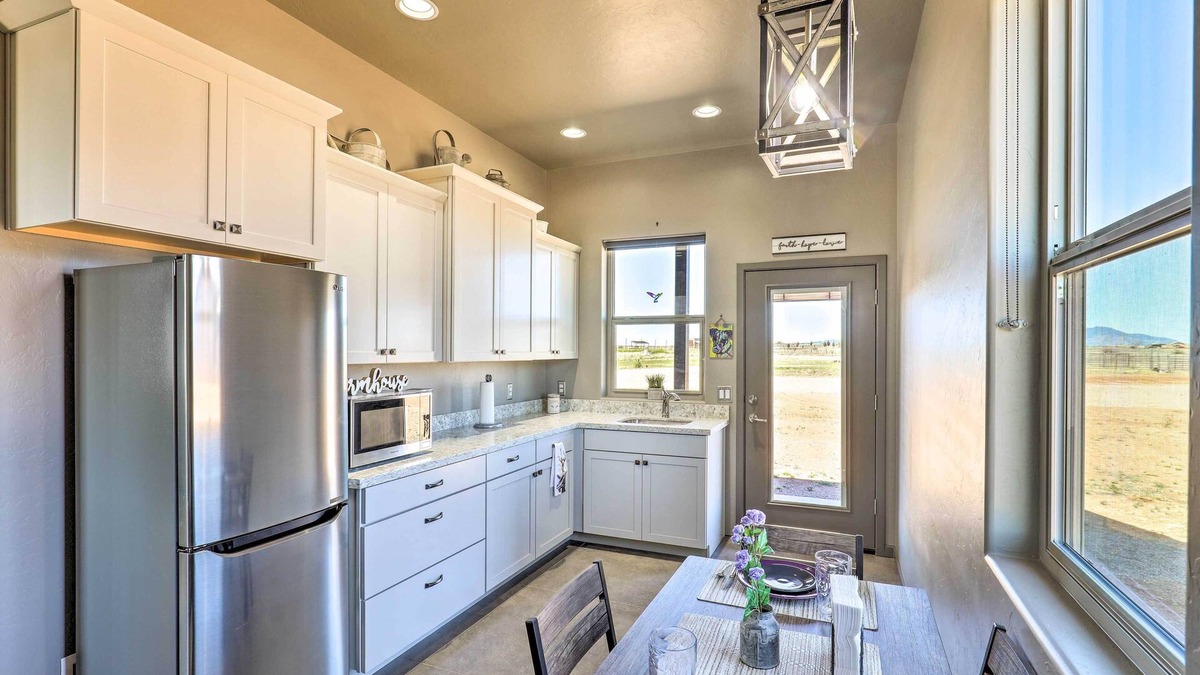 Elgin House | Modern Elgin Home: Walk to Wineries + Pets Welcome