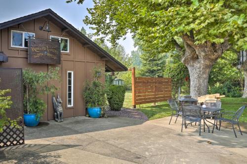 Cascade House | Modern Entertainment Getaway Off Sacramento River!