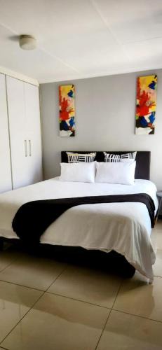 Vryheid House | Modern entire house