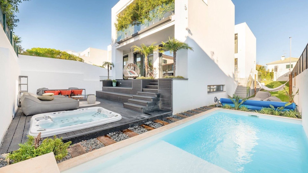 Cascais Apartment | Modern excellence with pool