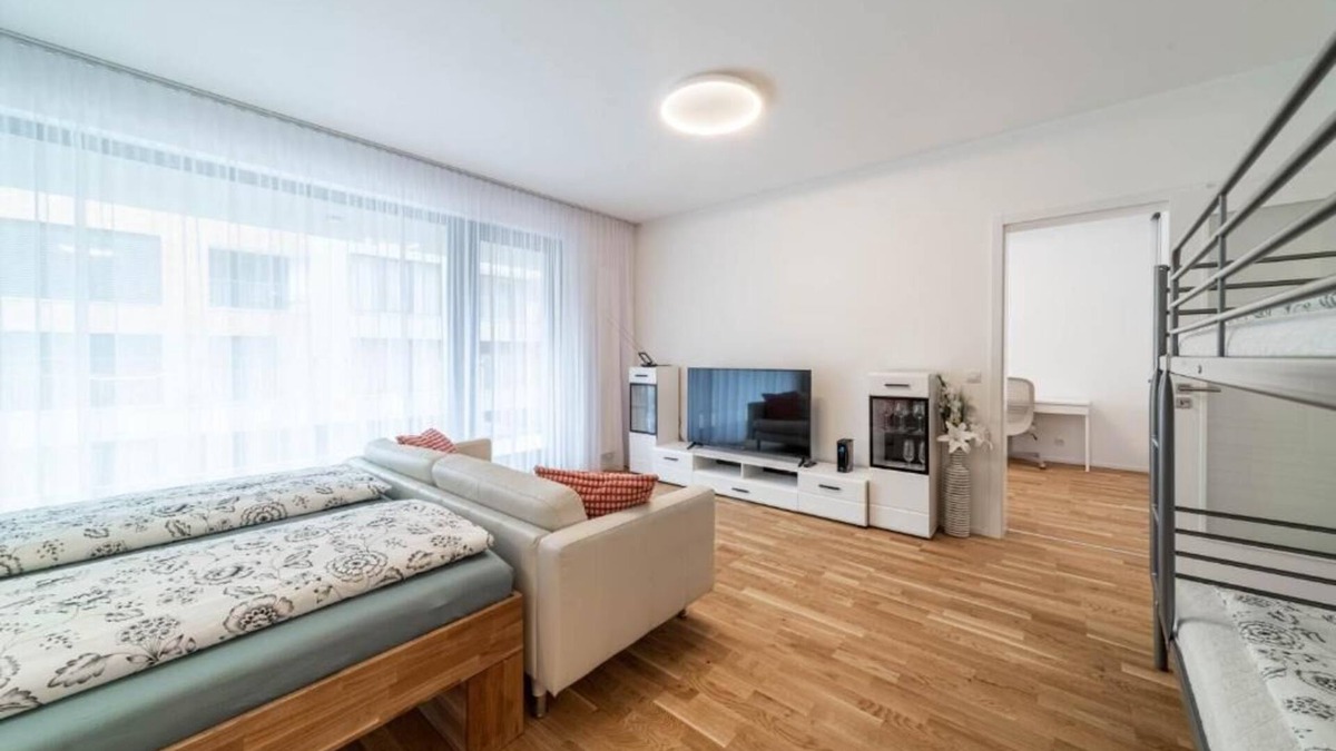 Michle Apartment | Modern family apartment with own kitchen and bathroom.