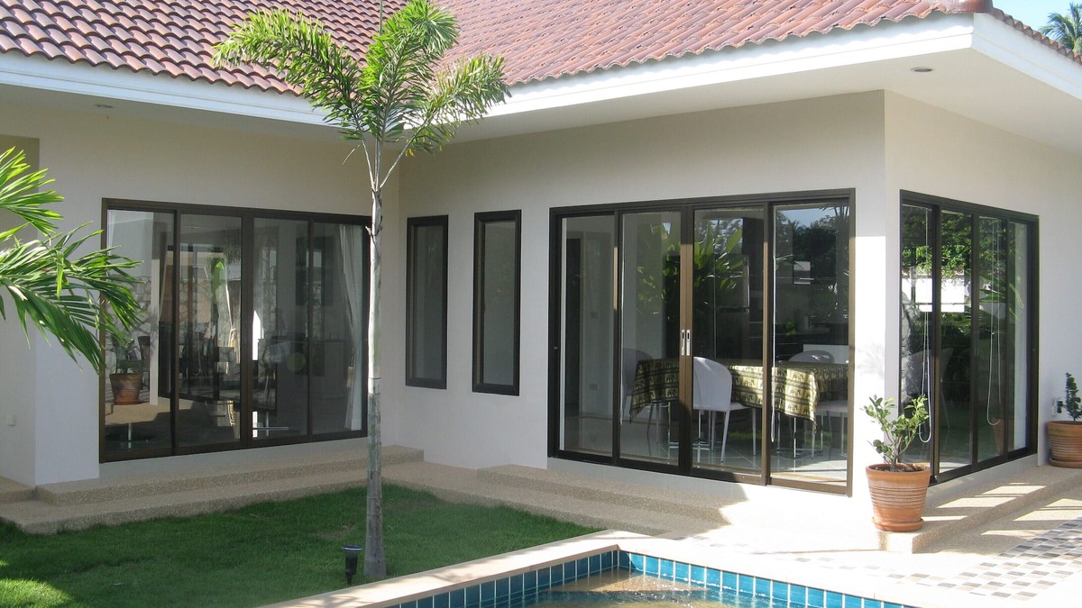 Rayong Province Villa | Modern family friendly Pool Villa, within 12km of Pattaya's attractions.