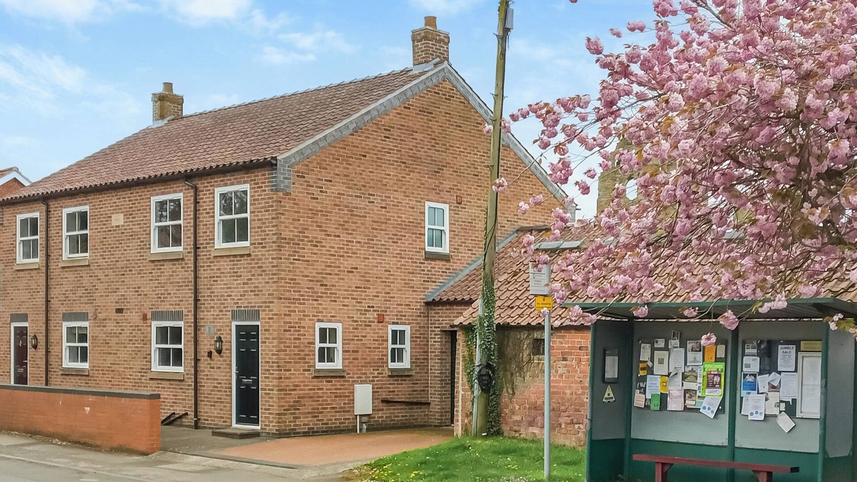 Sheriff Hutton Cottage | Modern family home near York but surrounded by stunning countryside.