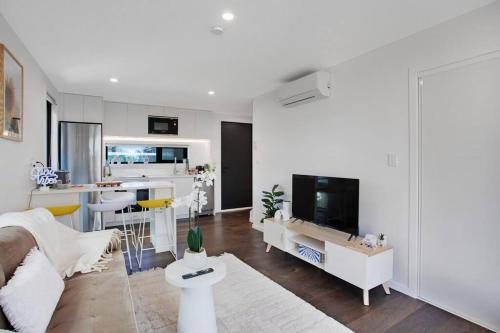 Auckland House | Modern Family Home 7km Airport Free Park