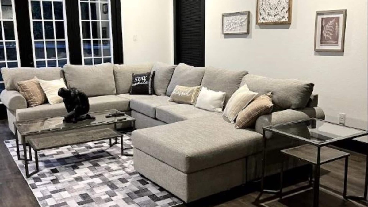 DeSoto House | Modern Farmhouse 3-bedroom home, Luxury Master