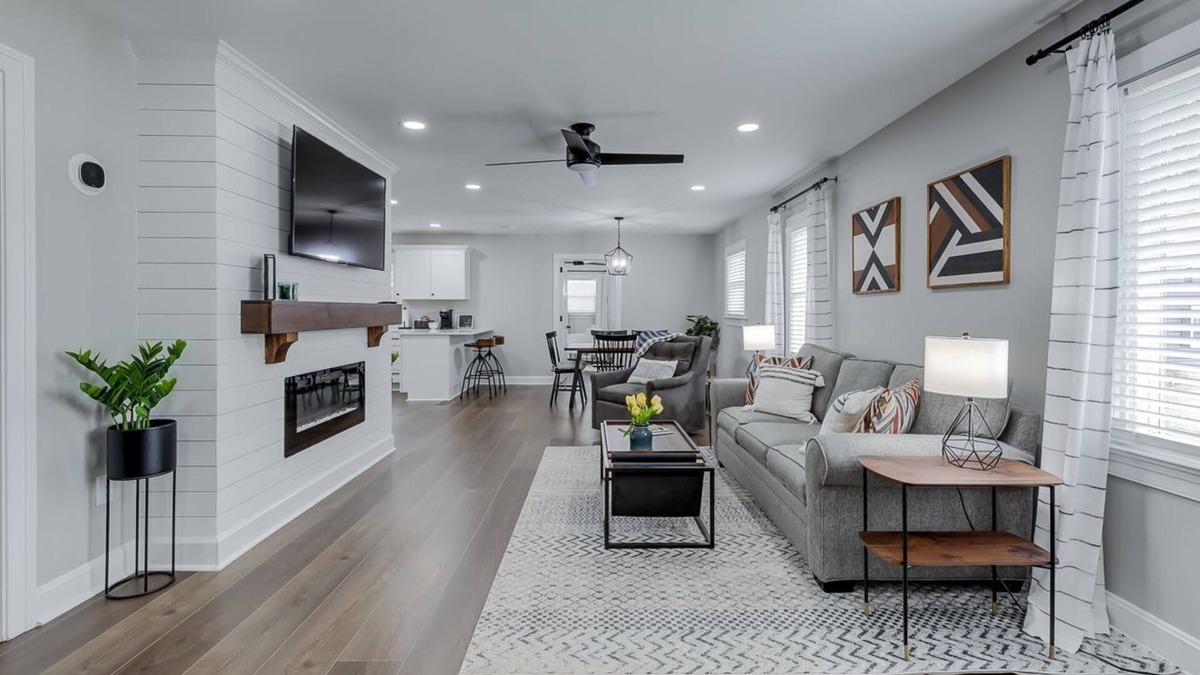 Simpsonville House | Modern Farmhouse in Downtown Simpsonville, SC