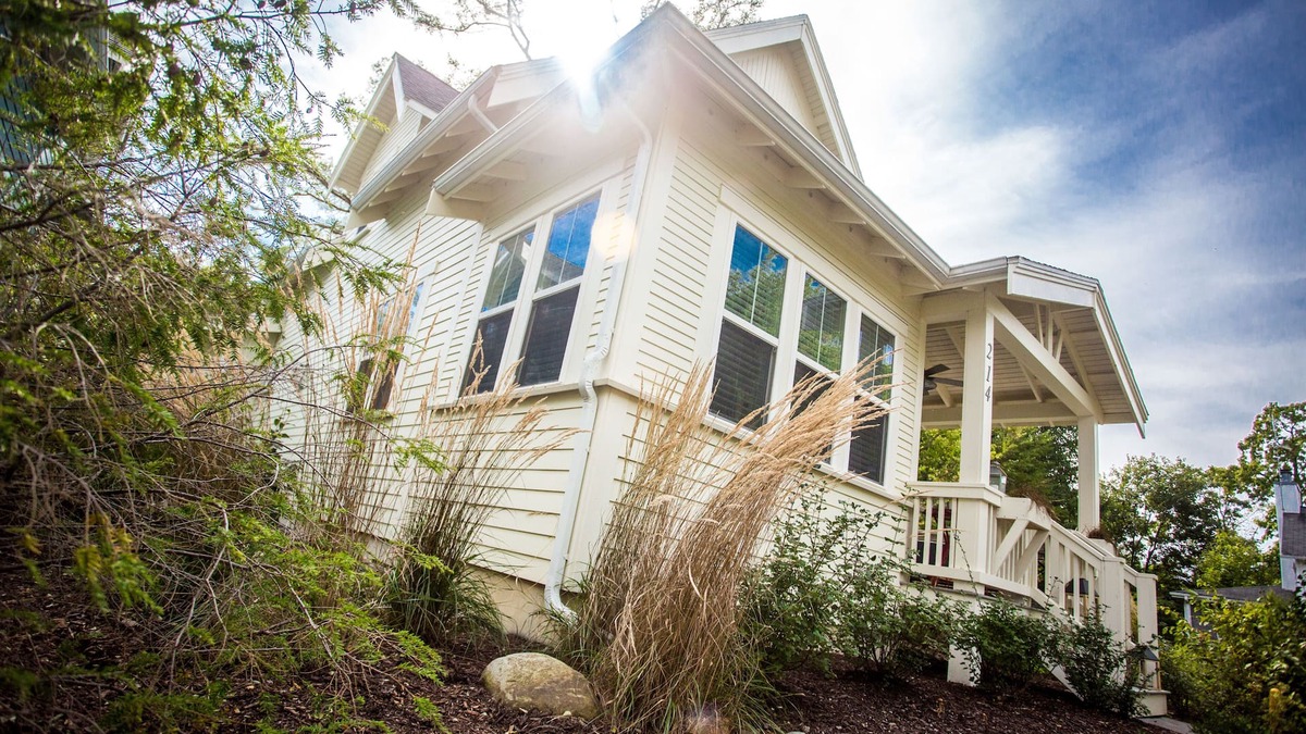 New Buffalo House | Modern Farmhouse steps from downtown New Buffalo & Lake Michigan!