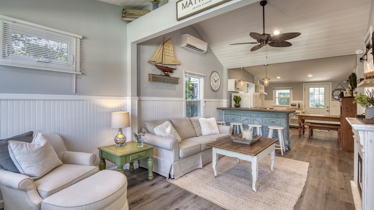 Mattituck House | Modern Farmhouse Steps to Beach and Love Lane