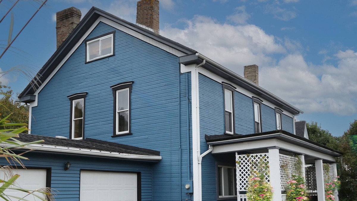 New Cumberland House | Modern Farmhouse in town.