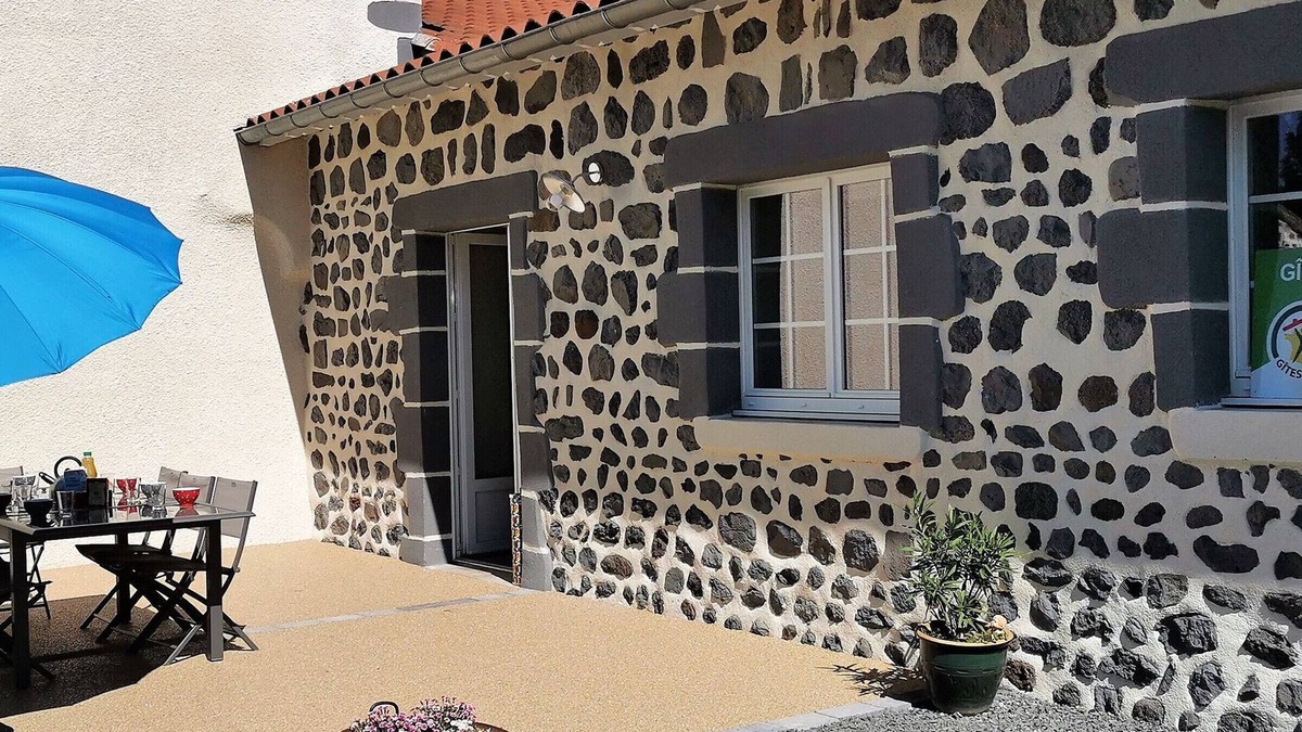 Arlempdes Cottage | Modern Farmhouse with Spa, Near Tourist Sites in Haute Loire