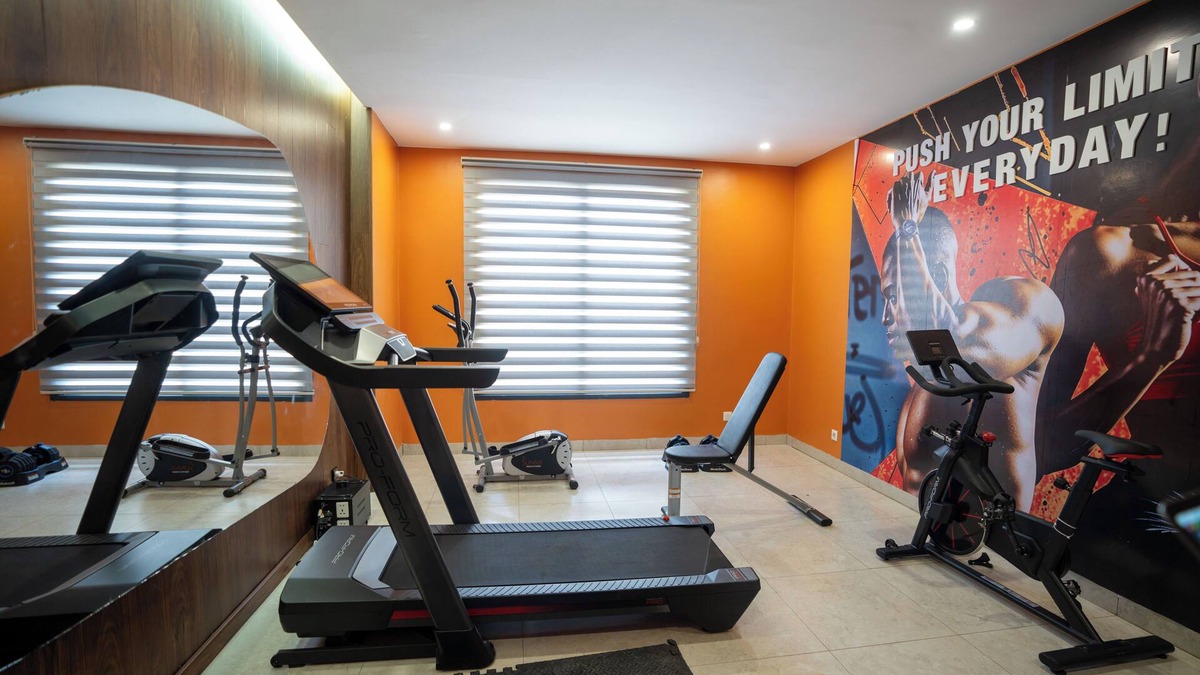 Grand Dakar Apartment | Modern Flat 24/7 Security 30kWh Electricity/Day Included
