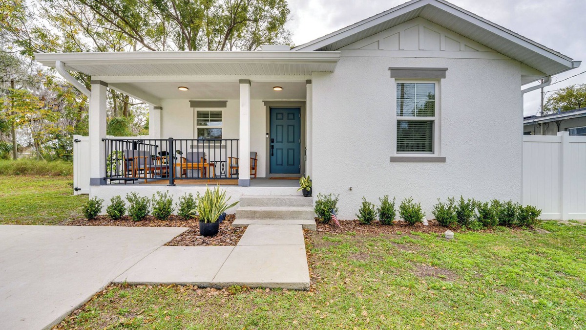 Oakland House | Modern Florida Bungalow: 3 Miles to Winter Garden!