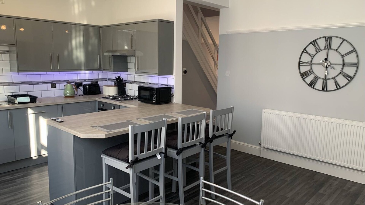 Blackpool House | Modern Fully refurbished 3 bedroom home