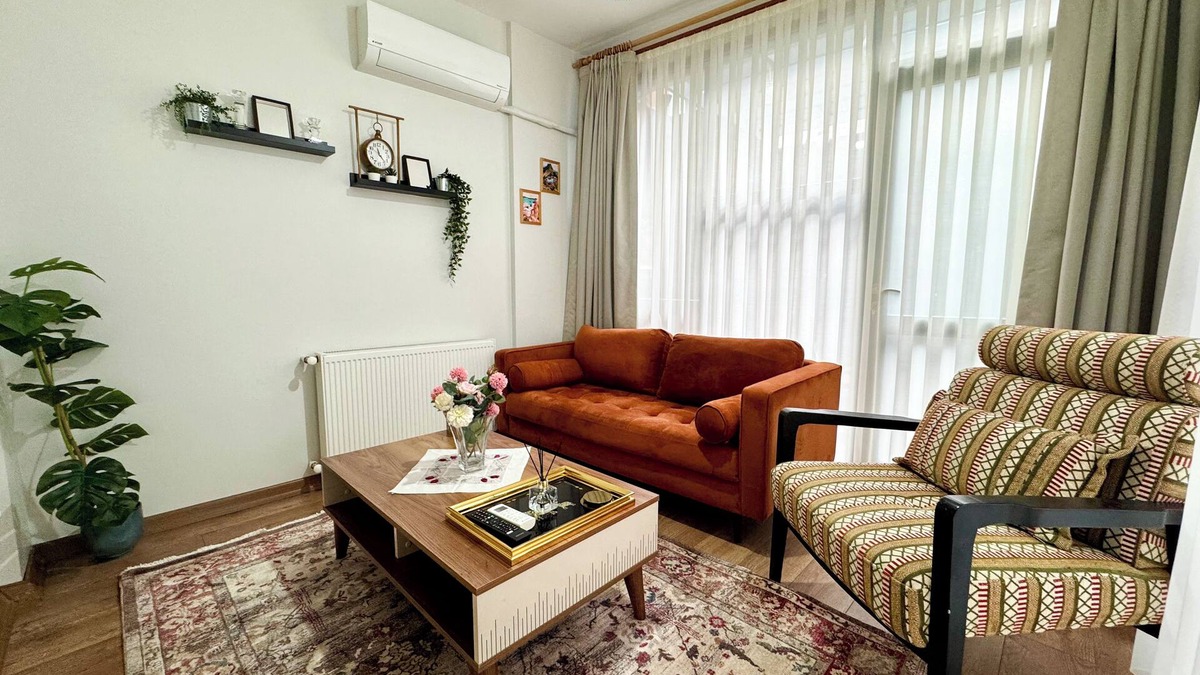 Balat Villa | Modern Furnished Historical House