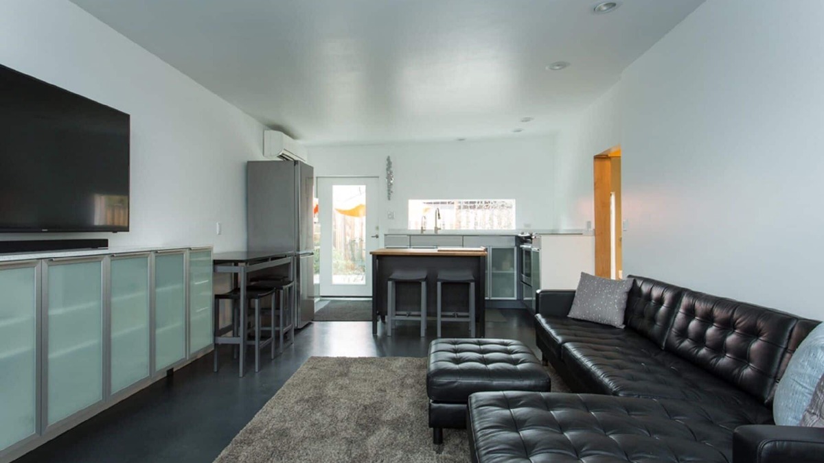 North End House | Modern Get Away - The Boat House