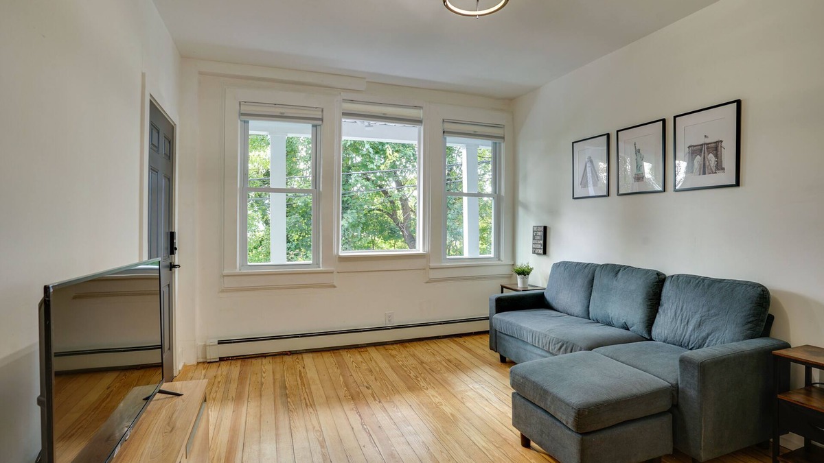 Hastings Apartment | Modern Hastings-On-Hudson Home Near River!