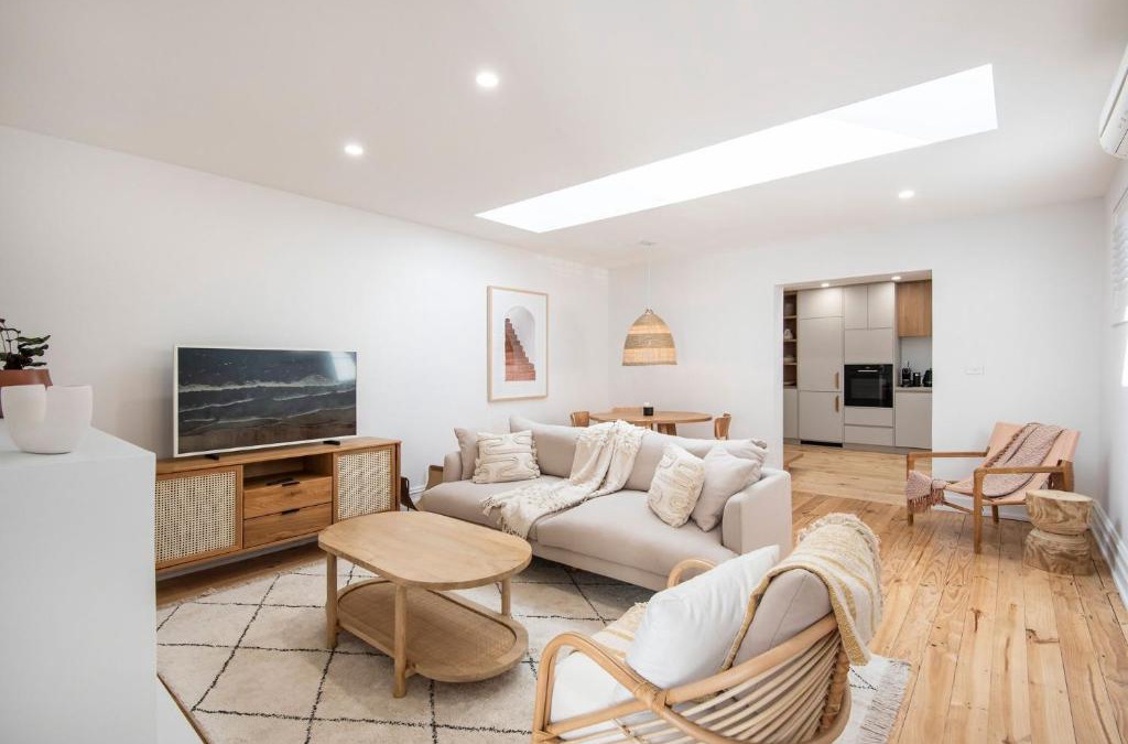 Fitzroy House | Modern Haven in Vibey Fitzroy Walk to shops