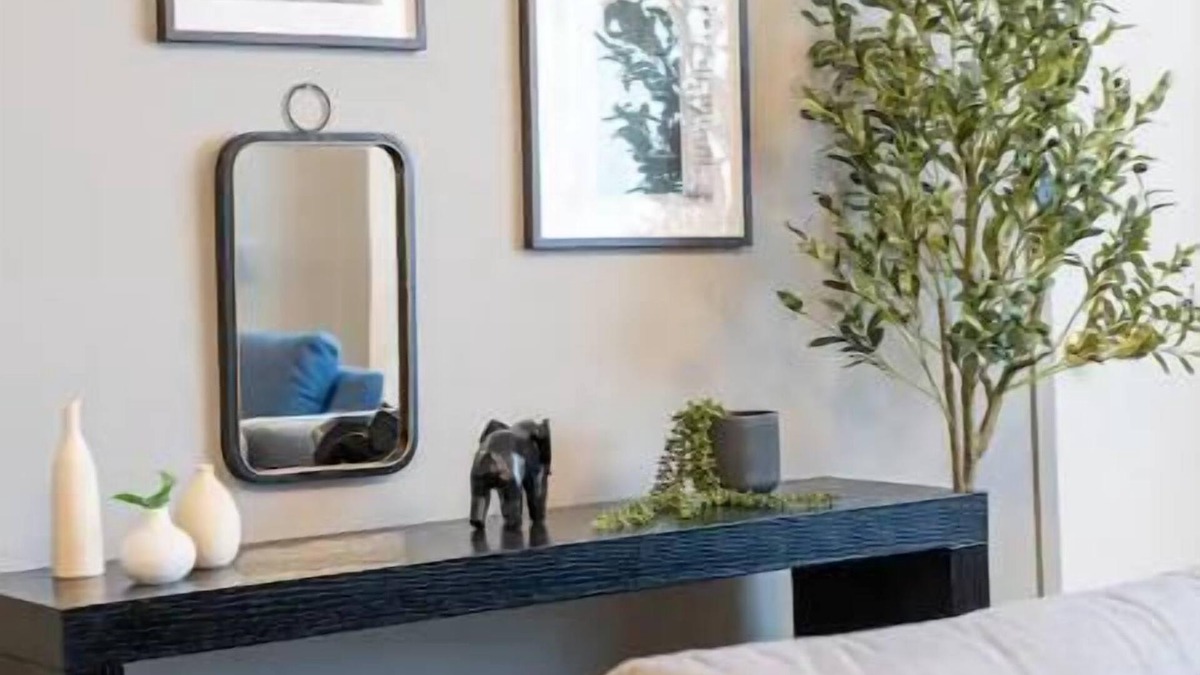 Canarsie House | Modern Haven Near Canarsie Pier