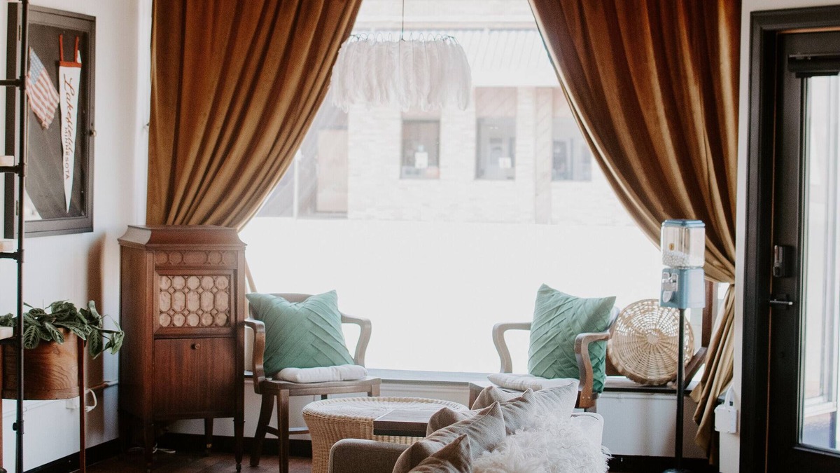 Lakefield House | Modern Heirloom Haus: brick + mortar shop turned sweet little haus on Main St