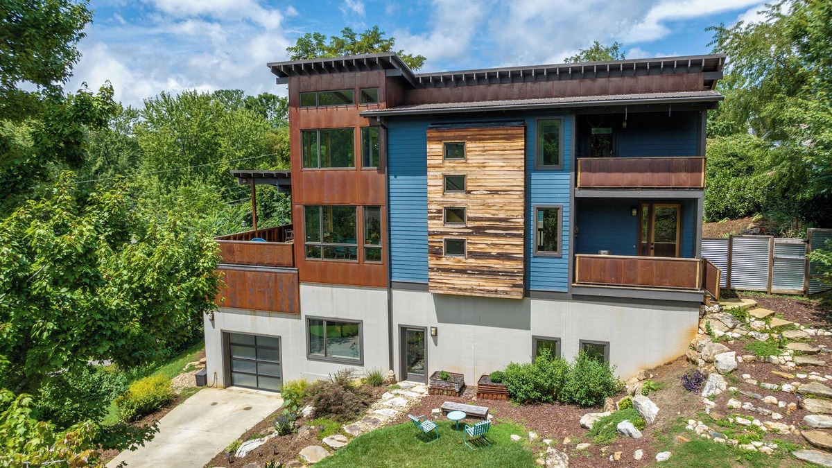 East End - Valley Street House | Modern Hideaway: Stylish Downtown Asheville Retreat with Soaring Ceilings