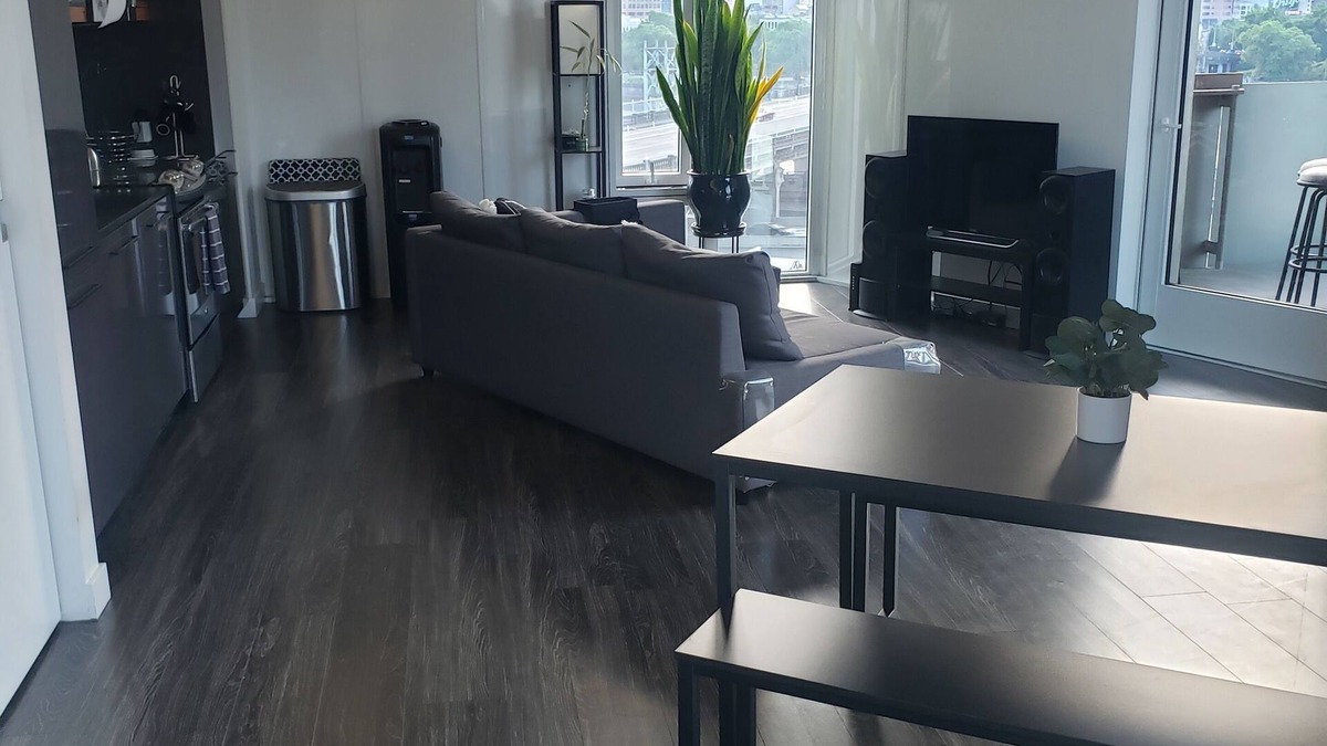 Kerns Apartment | Modern high-rise apartment minutes from Downtown Portland. Great view!