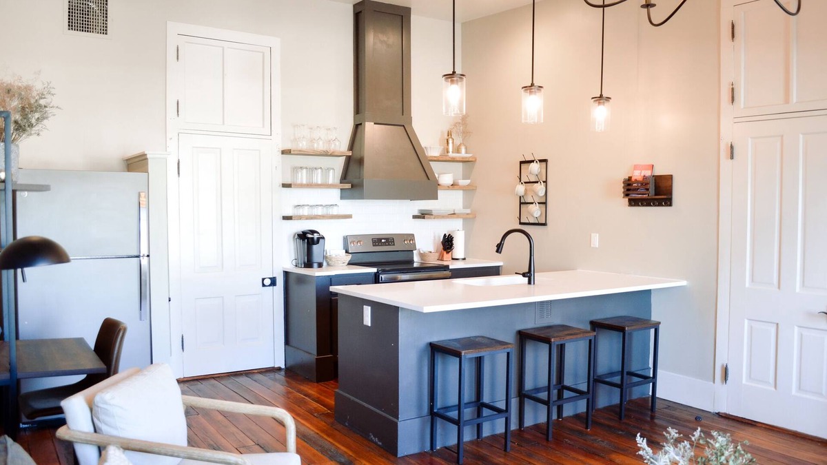 Council Grove Apartment | Modern, Historic Downtown Loft