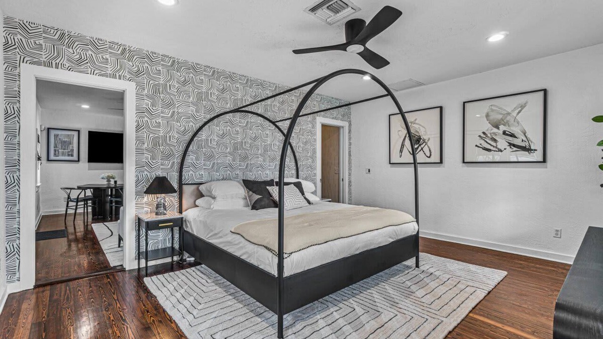 Old Northwood Villa | Modern Historic Pool Cottage | Min to Downtown