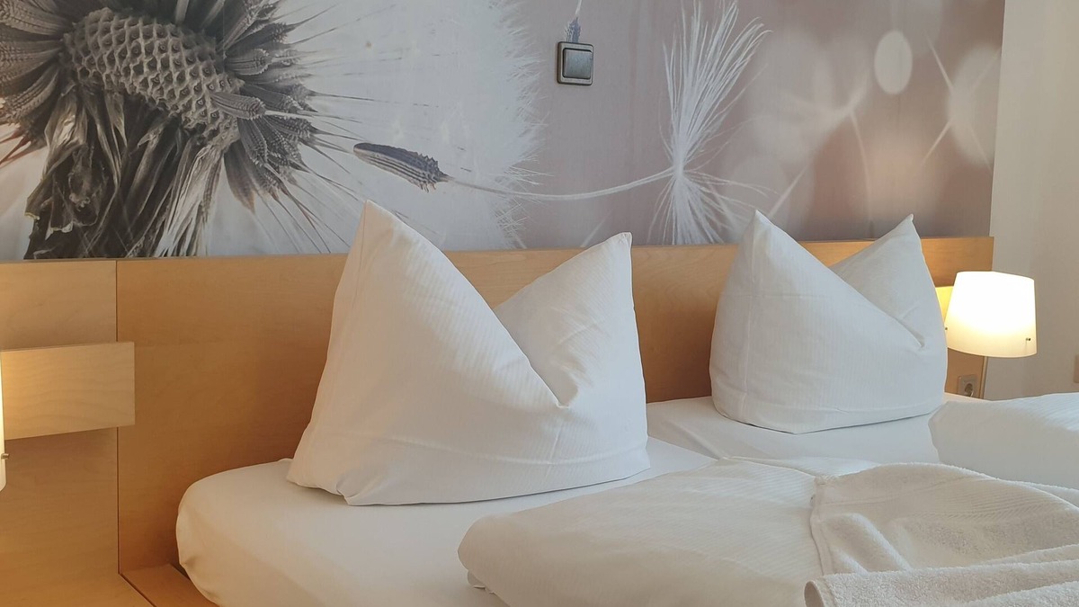 Orsingen-Nenzingen Apartment | Modern holiday apartment with a large sun terrace