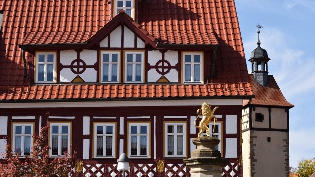 Bad Rodach Apartment | Modern holiday apartment (85sqm) with historical flair